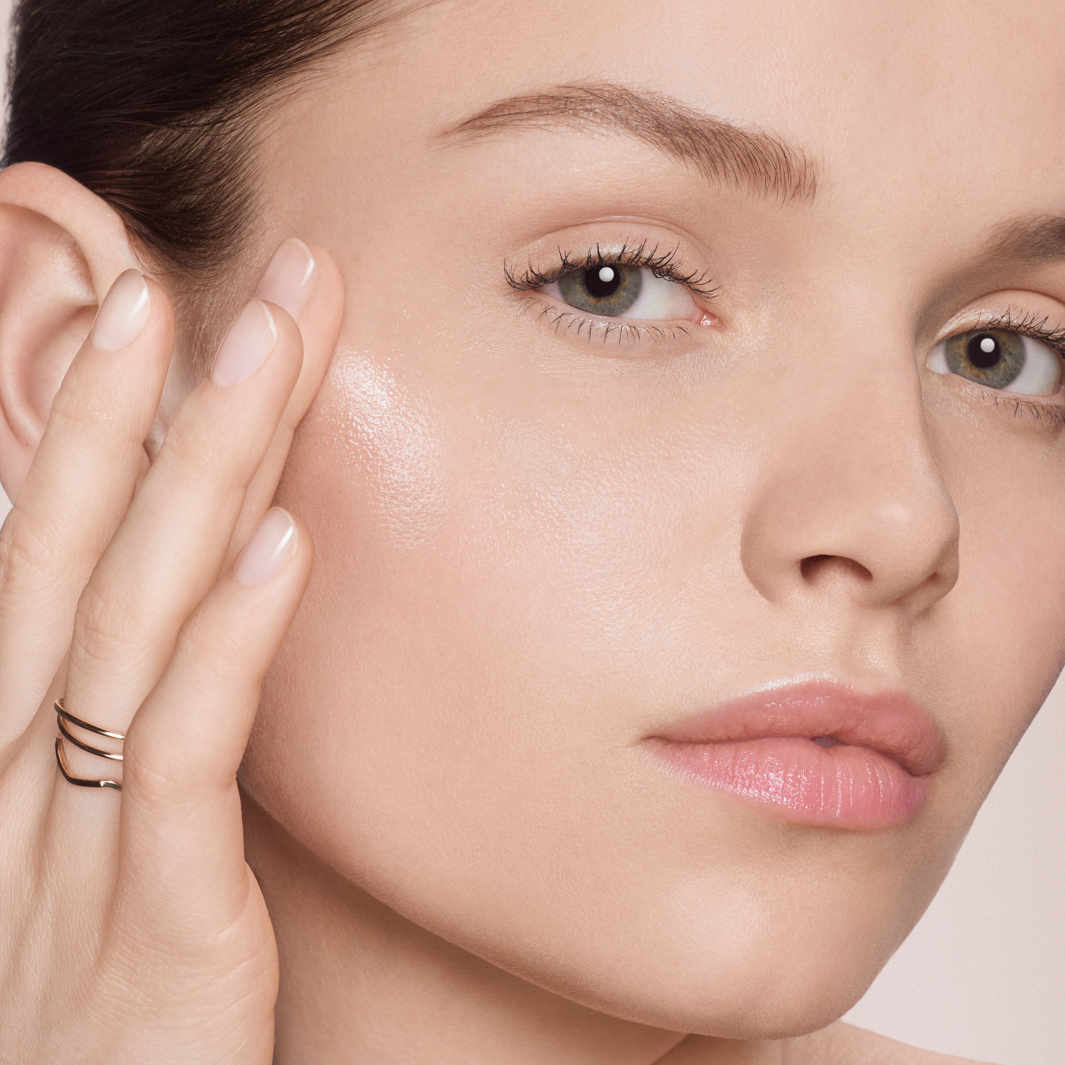 ABSOLUE ROSE 80 ESSENCE-IN-LOTION