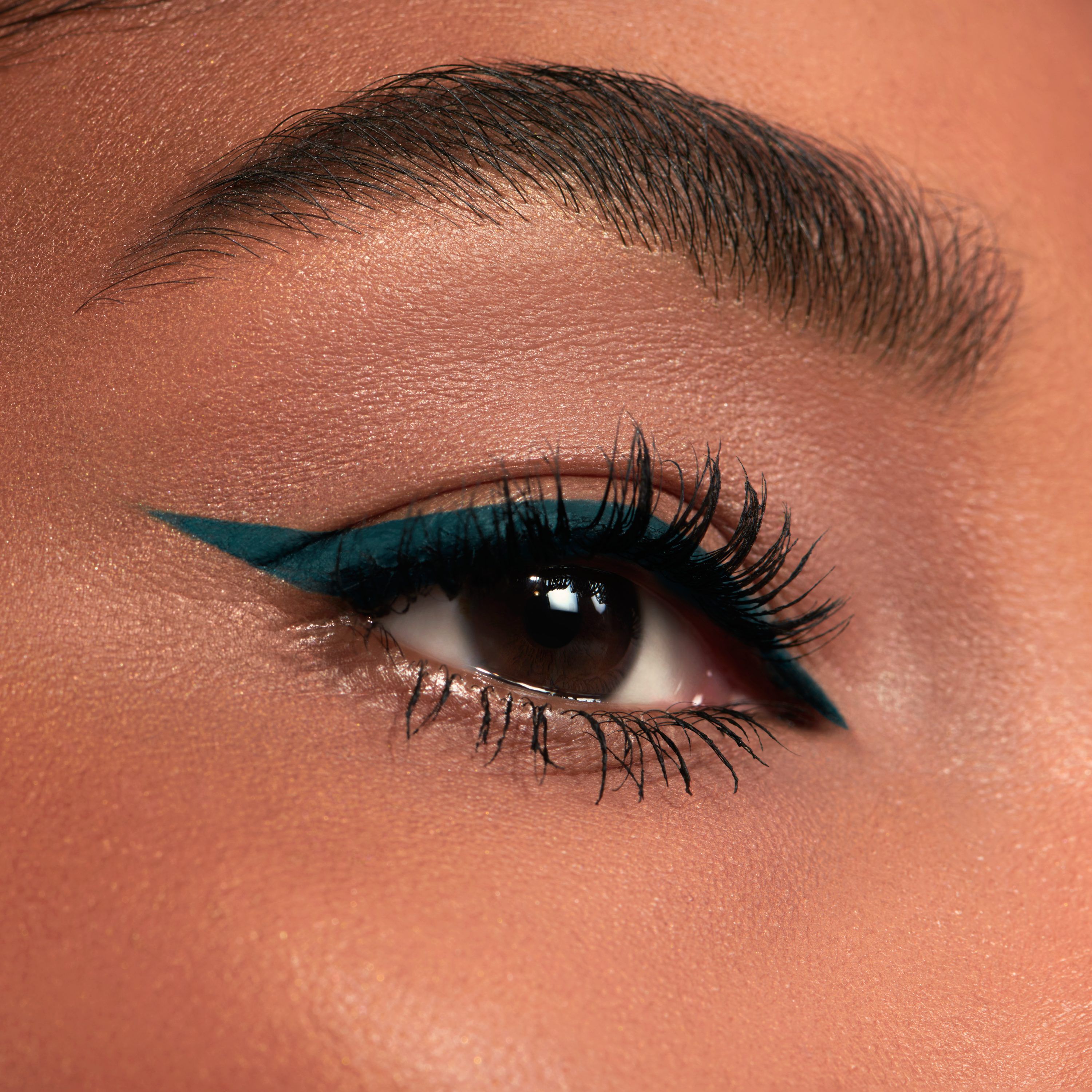LASH IDOLE LINER