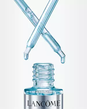 Približavanje Lancome serumu za ilustraciju