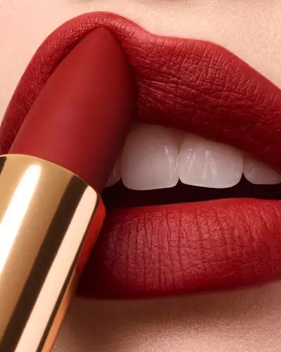 Ilustracija usana s Absolu Rouge.