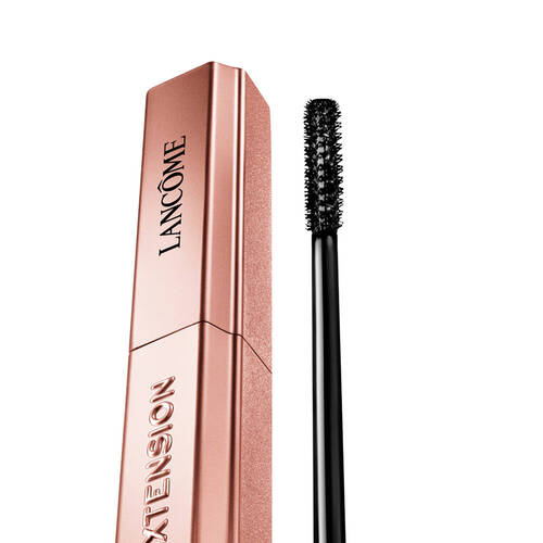 Maskara brenda Lancome s četkicom u obliku spirale.